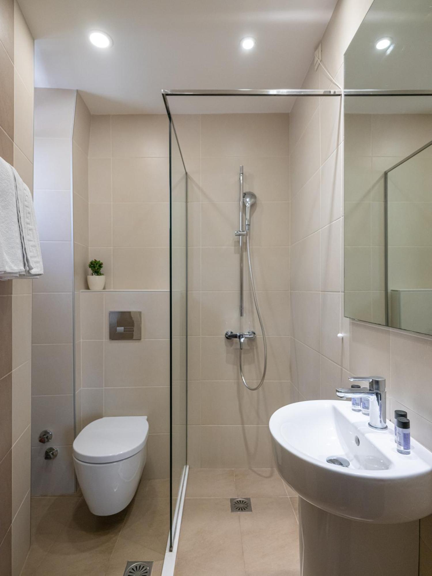 Athinaiko Hotel 2*
